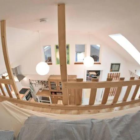 Holzhaeuschen Mit Pool Apartment